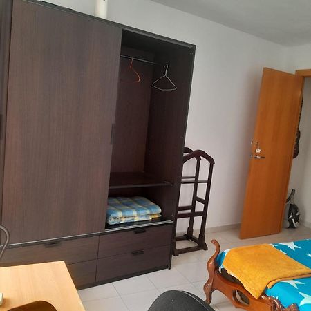ホテル Casa Alexis バルセロナ エクステリア 写真